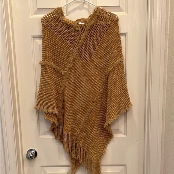 Accessories - Stylish Tan Knit Poncho